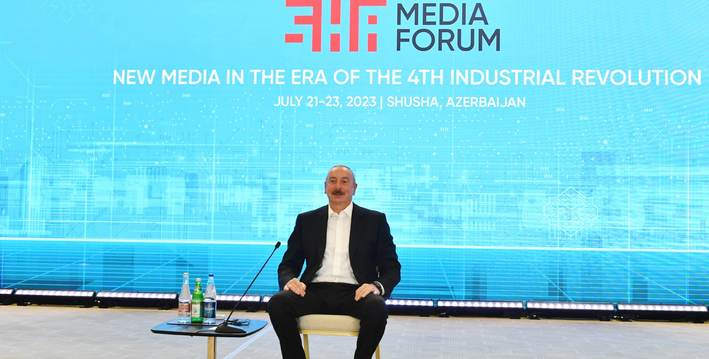 İlham Əliyev qonşu ölkələrə səsləndi