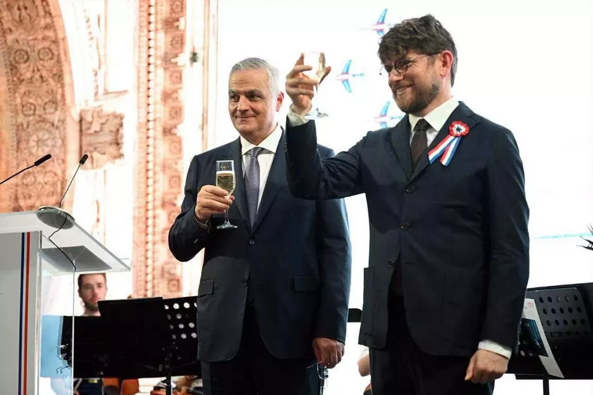 Fransa səfirliyindəki tədbirdən sonra bir neçə nəfər xəstəxanaya yerləşdirildi