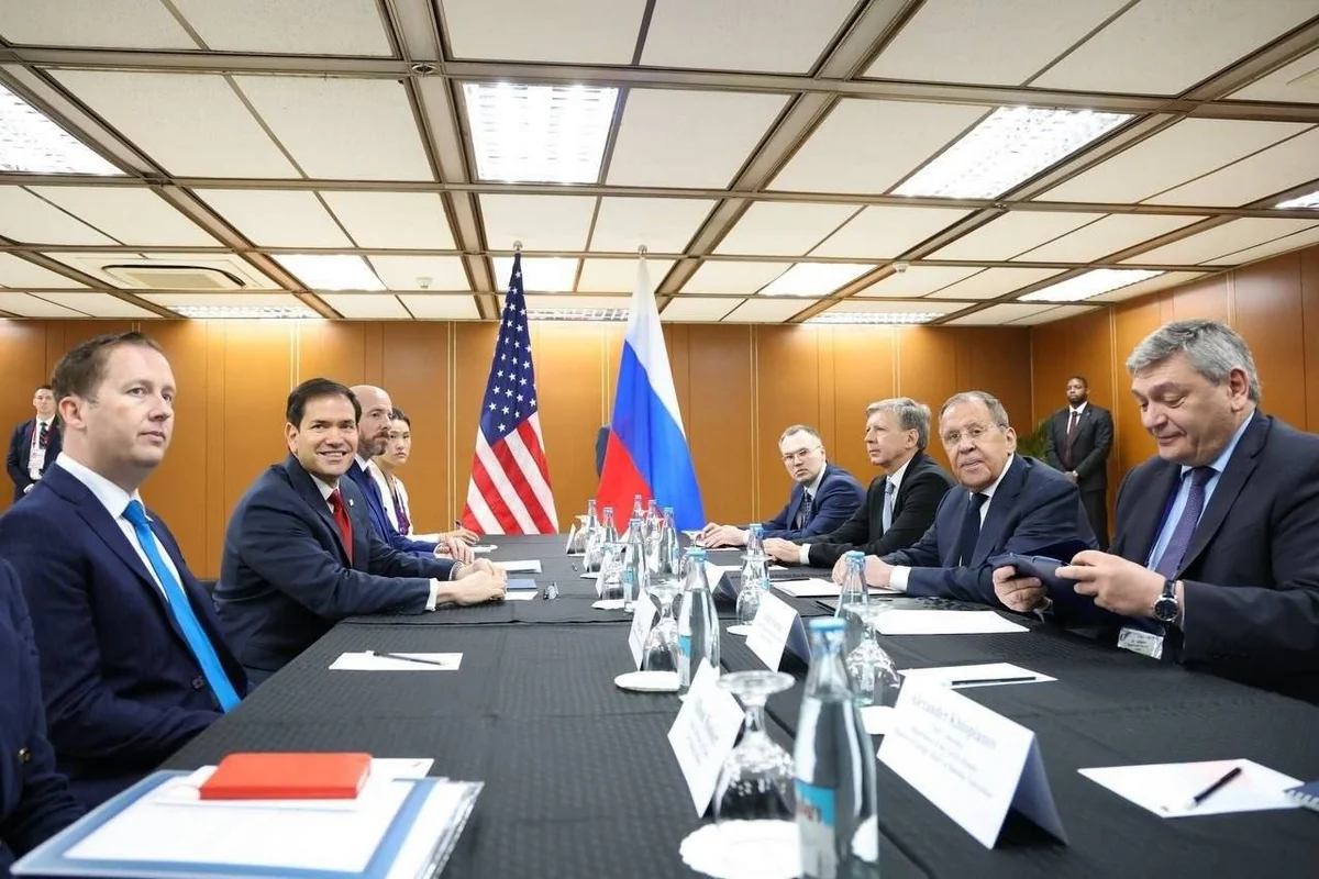 Lavrov və Rubio Manilada 35 dəqiqəlik görüş keçirdilər