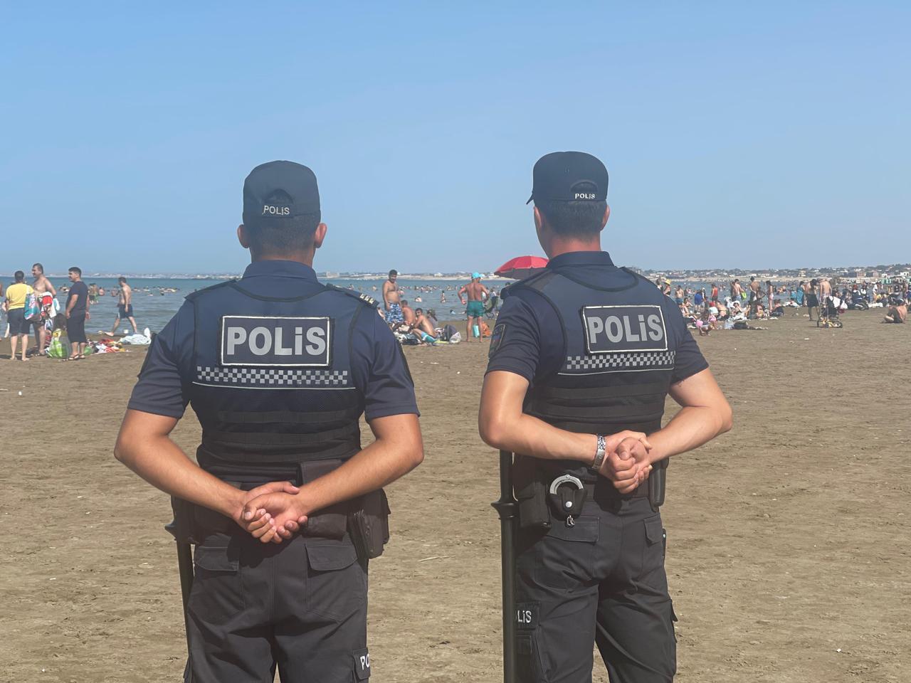 Bakıda çimərlikdə oğurluq edən iki nəfər saxlanıldı