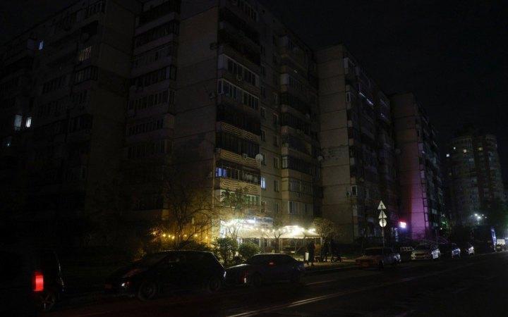 Bakı və Abşeronun bir neçə ərazisində işıq kəsildi