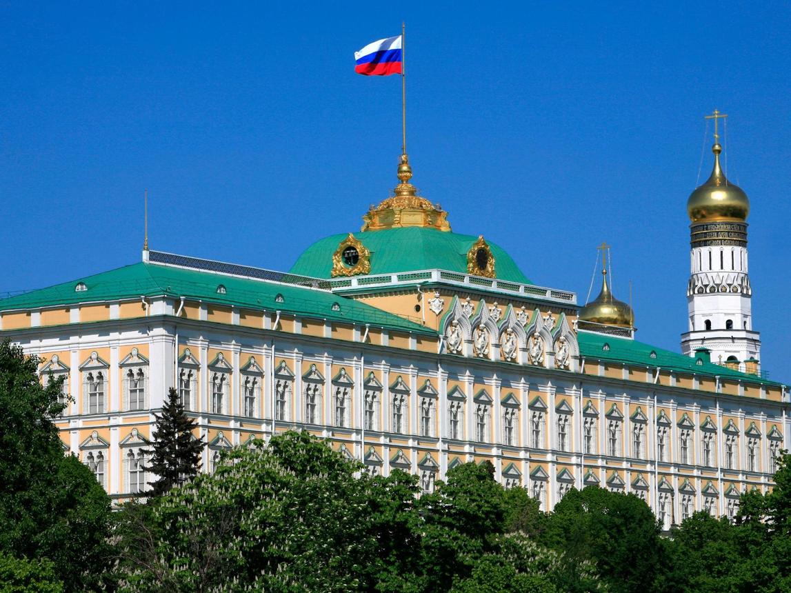 Putin Udmurtiyaya yeni müvəqqəti rəhbər təyin etdi