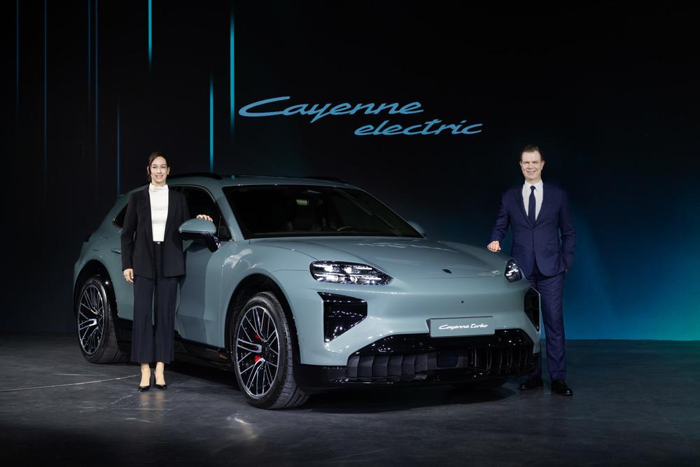 “Porsche”nin yeni elektrikli “Cayenne” modeli Azərbaycanda təqdim edildi
