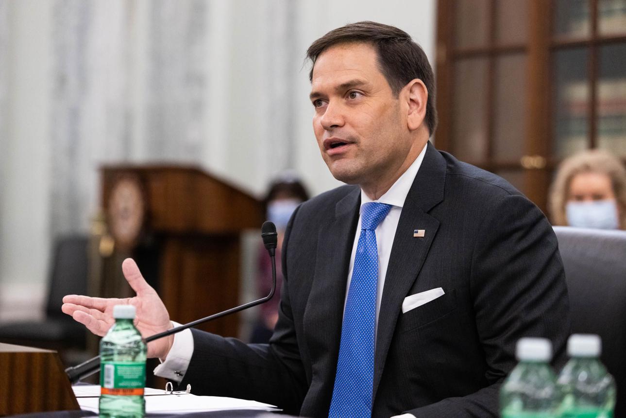Marko Rubio hərbi bazaların üzərindəki naməlum obyektlərdən danışdı